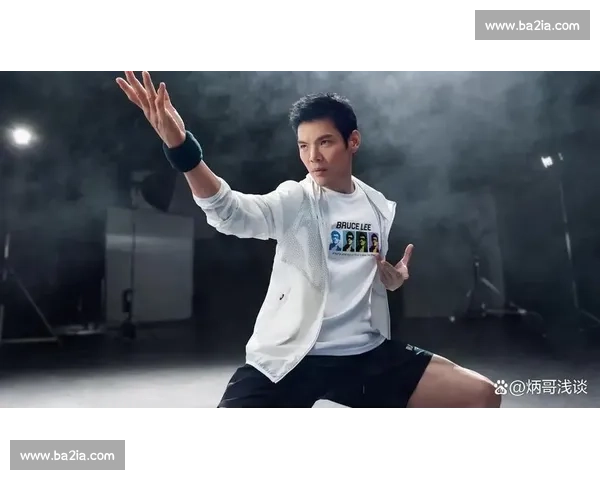 向佐亲情与事业双重挑战，展现硬汉形象背后的柔情故事